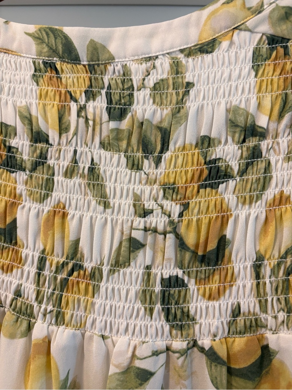 Rose & Olive Lemon Print Short Sleeve Blouse Size 1X Flutter Sleeves - Picture 5 of 6